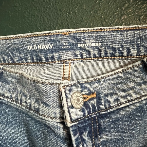 Mid-Rise Boyfriend Jeans - Picture 3 of 4